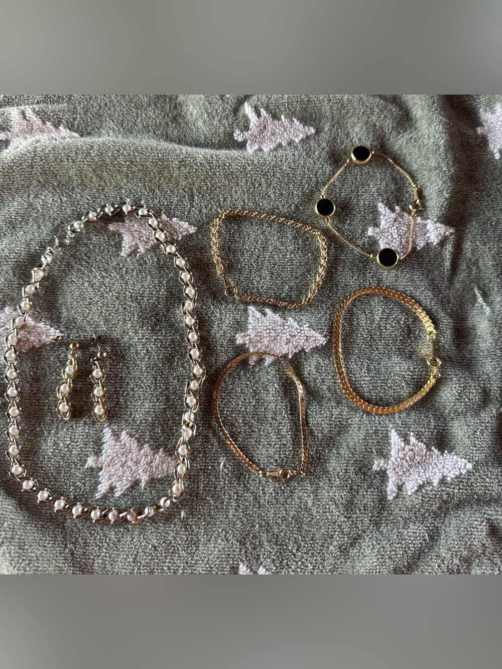Vintage Costume Jewelry 1980s 4 Bracelets Marked Japan+Claire’s + Pearl Set